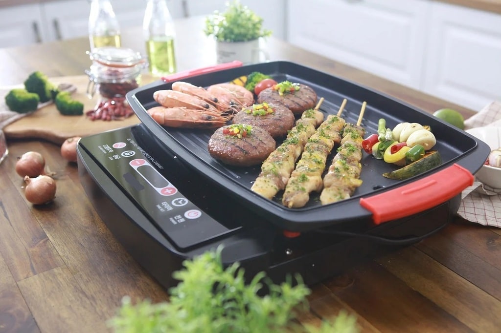 quels-ustensiles-pour-cuisiner-a-la-plancha